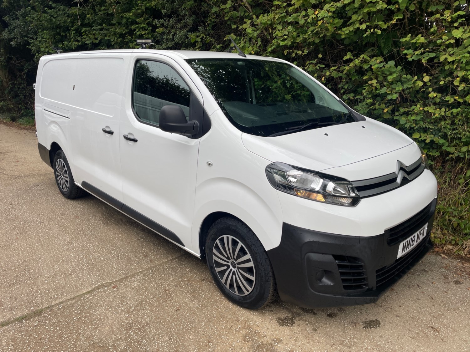 Citroen Dispatch Listing Image