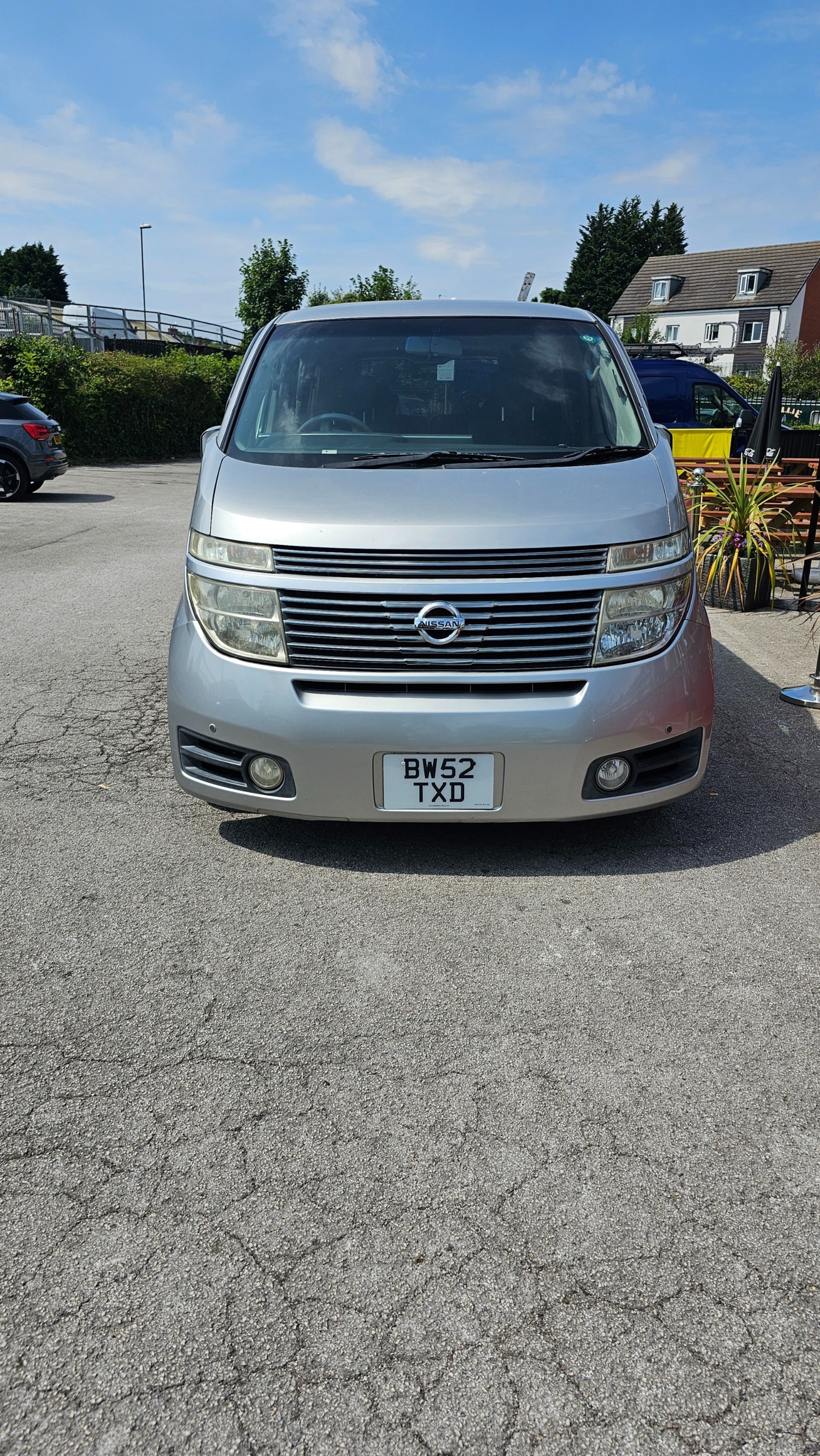 Nissan Elgrand Listing Image