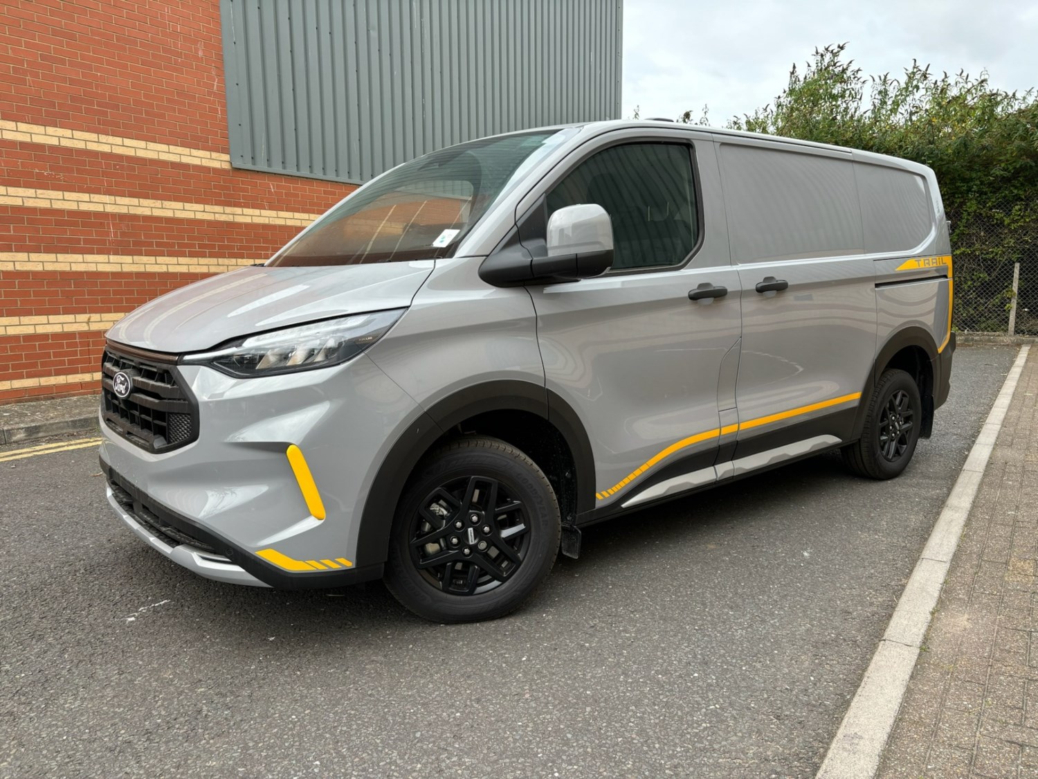 Ford Transit Custom Listing Image