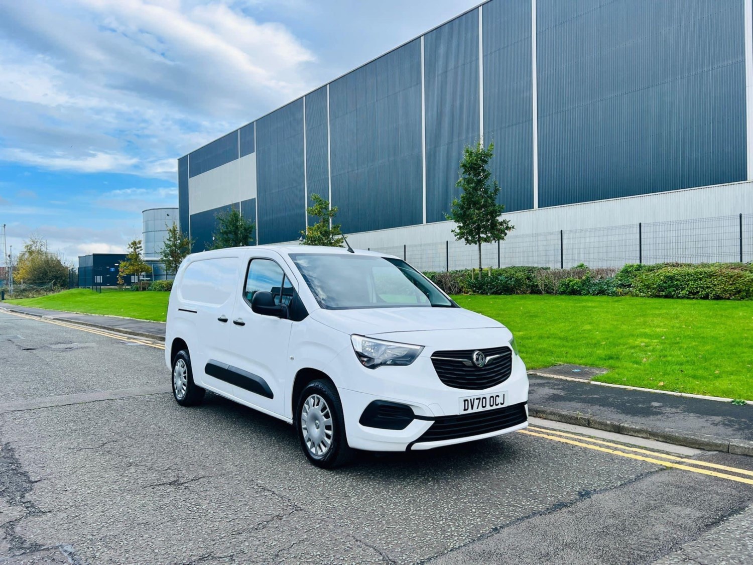 Vauxhall Combo Listing Image