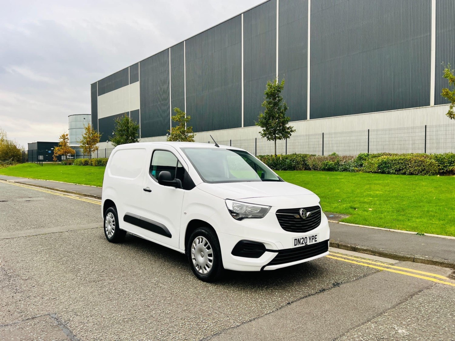 Vauxhall Combo Listing Image