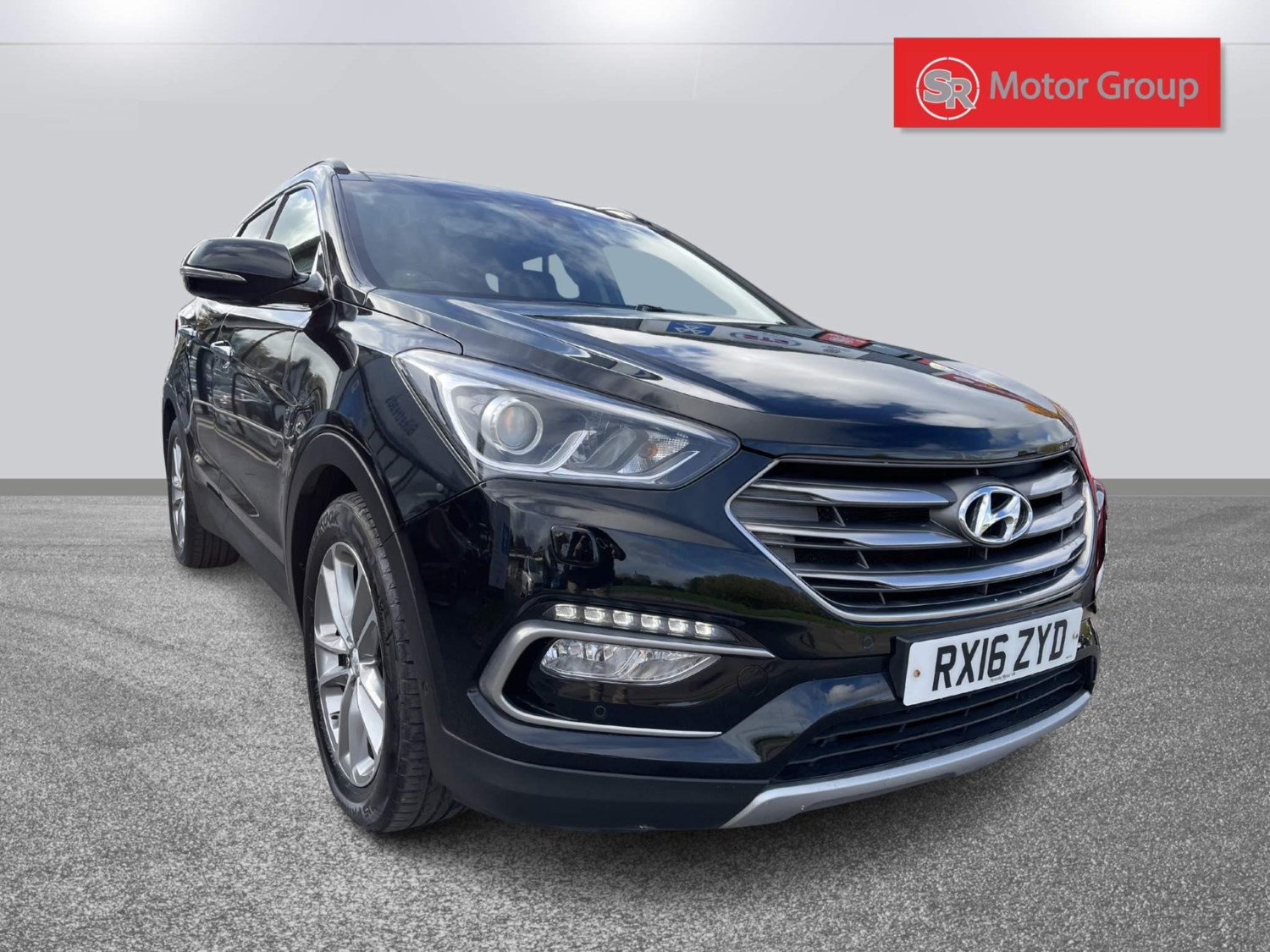 Hyundai Santa Fe Listing Image