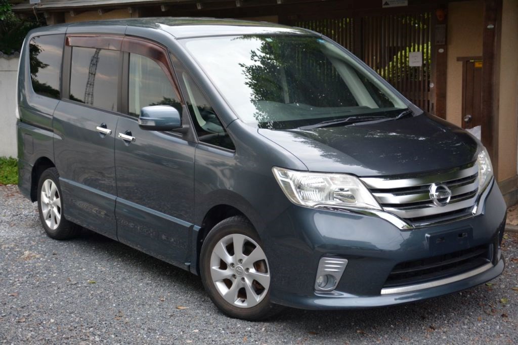 Nissan Serena Listing Image