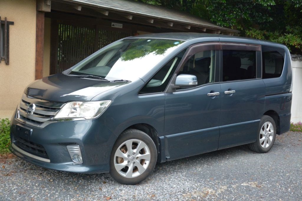 Nissan Serena Listing Image