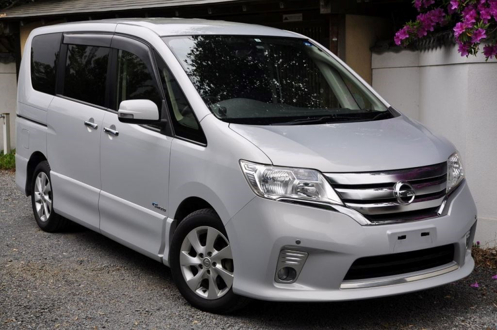 Nissan Serena Listing Image