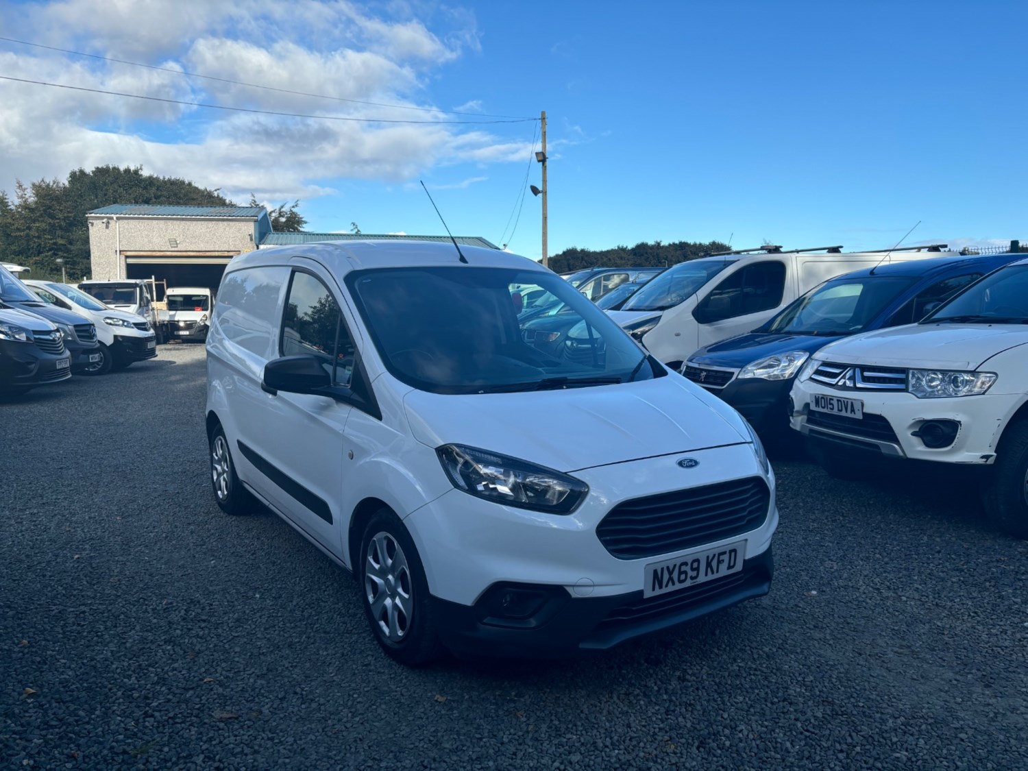 Ford Transit Courier Listing Image