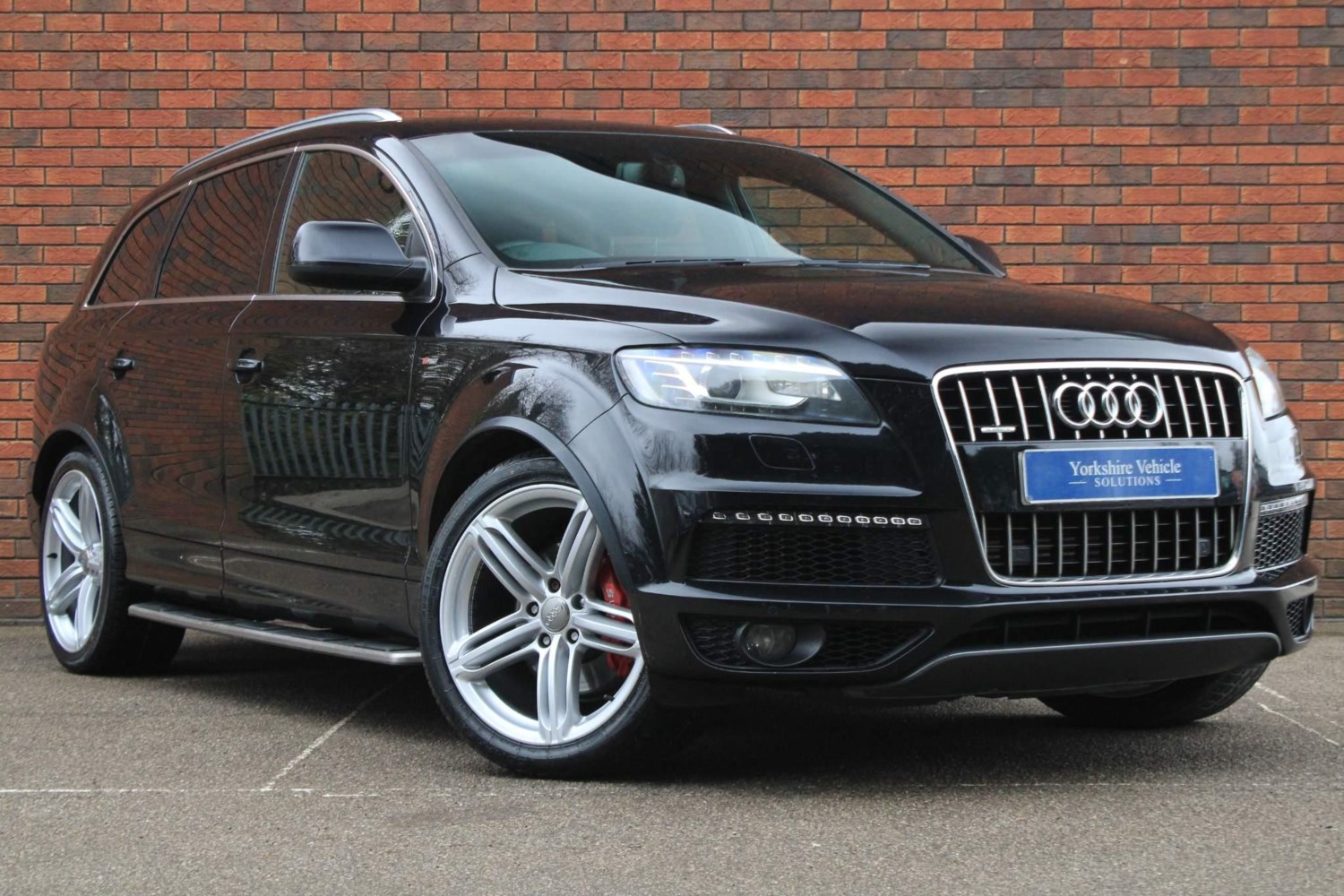 Audi Q7 Listing Image