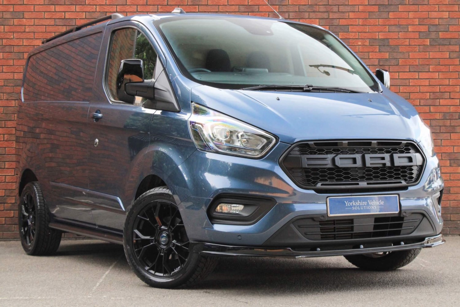 Ford Transit Custom Listing Image