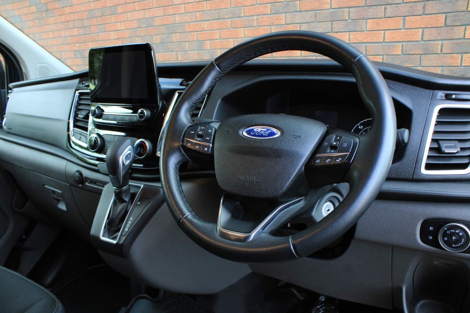 Ford Transit Custom Listing Image