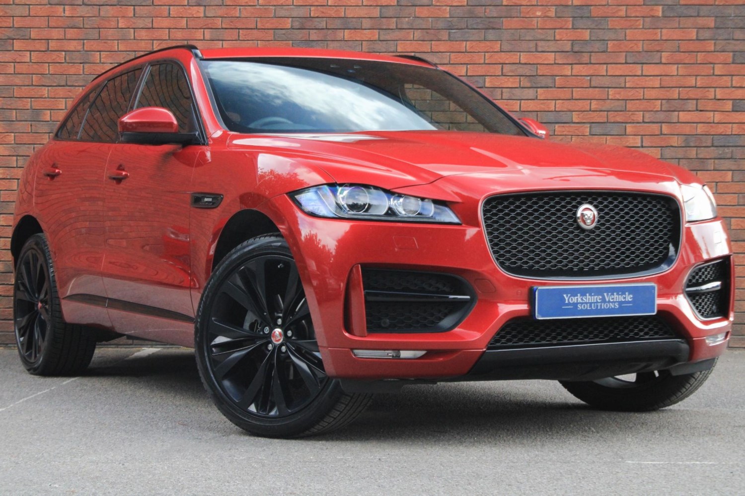 Jaguar F-PACE Listing Image