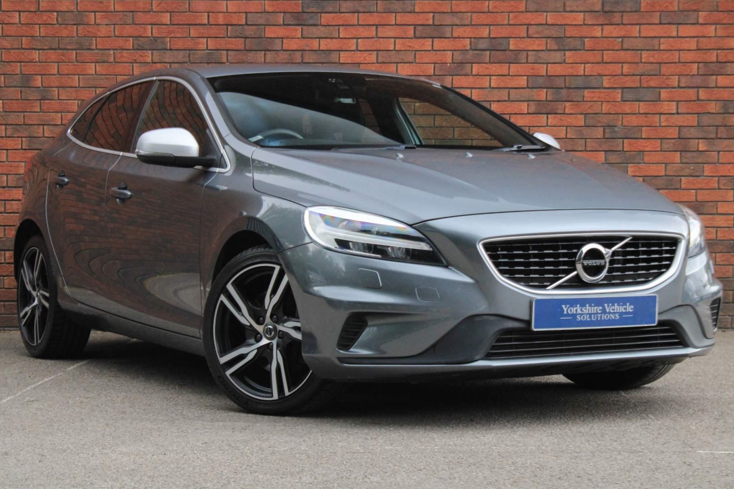 Volvo V40 Listing Image