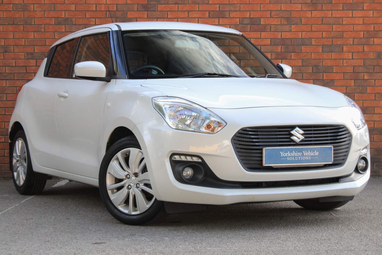 Suzuki Swift Listing Image