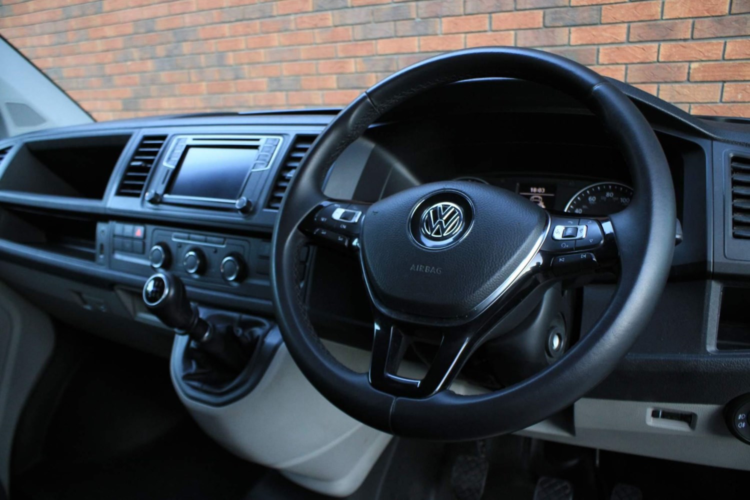 Volkswagen Transporter Listing Image