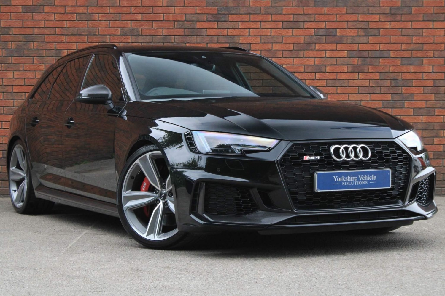 Audi RS4 Listing Image