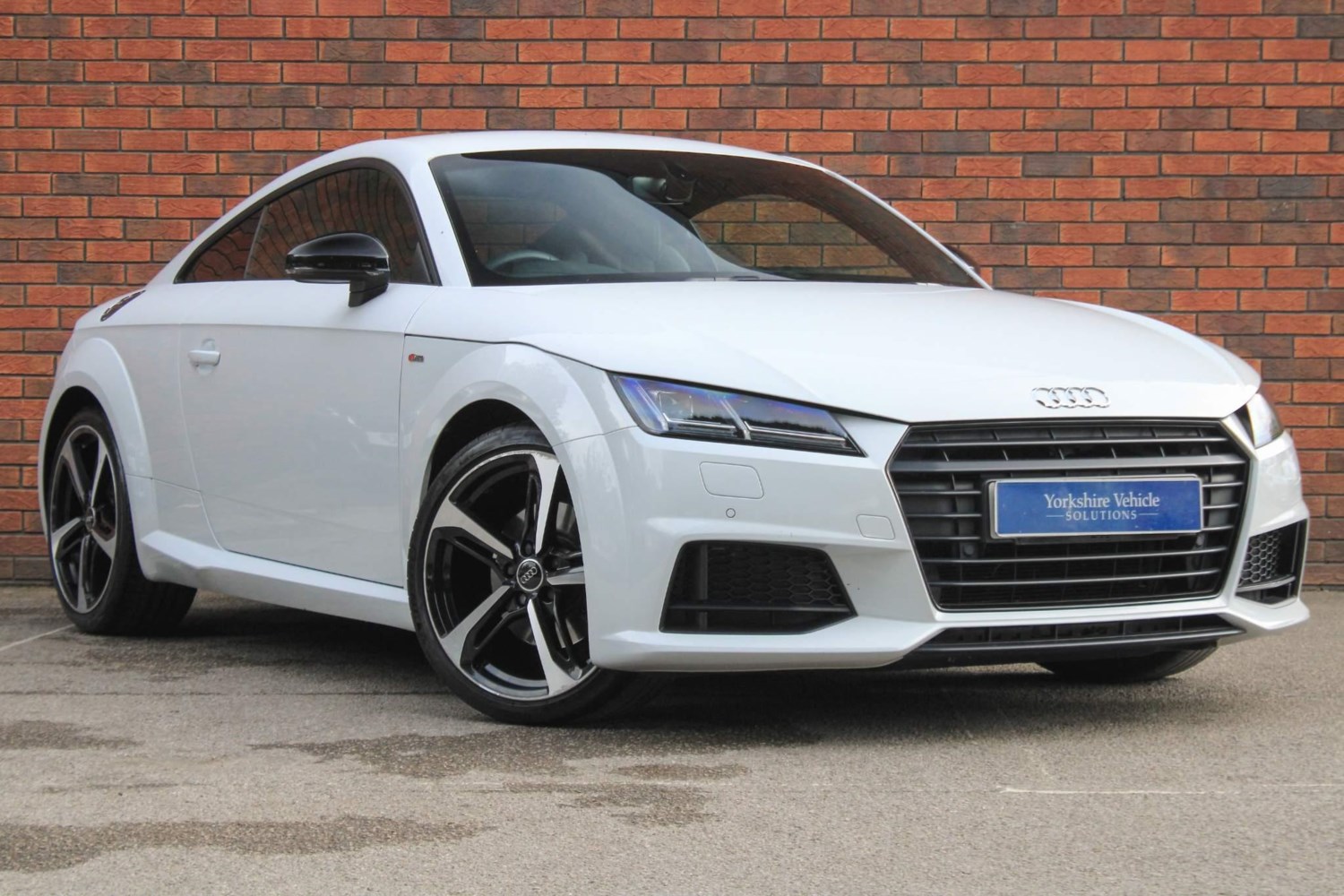 Audi TT Listing Image