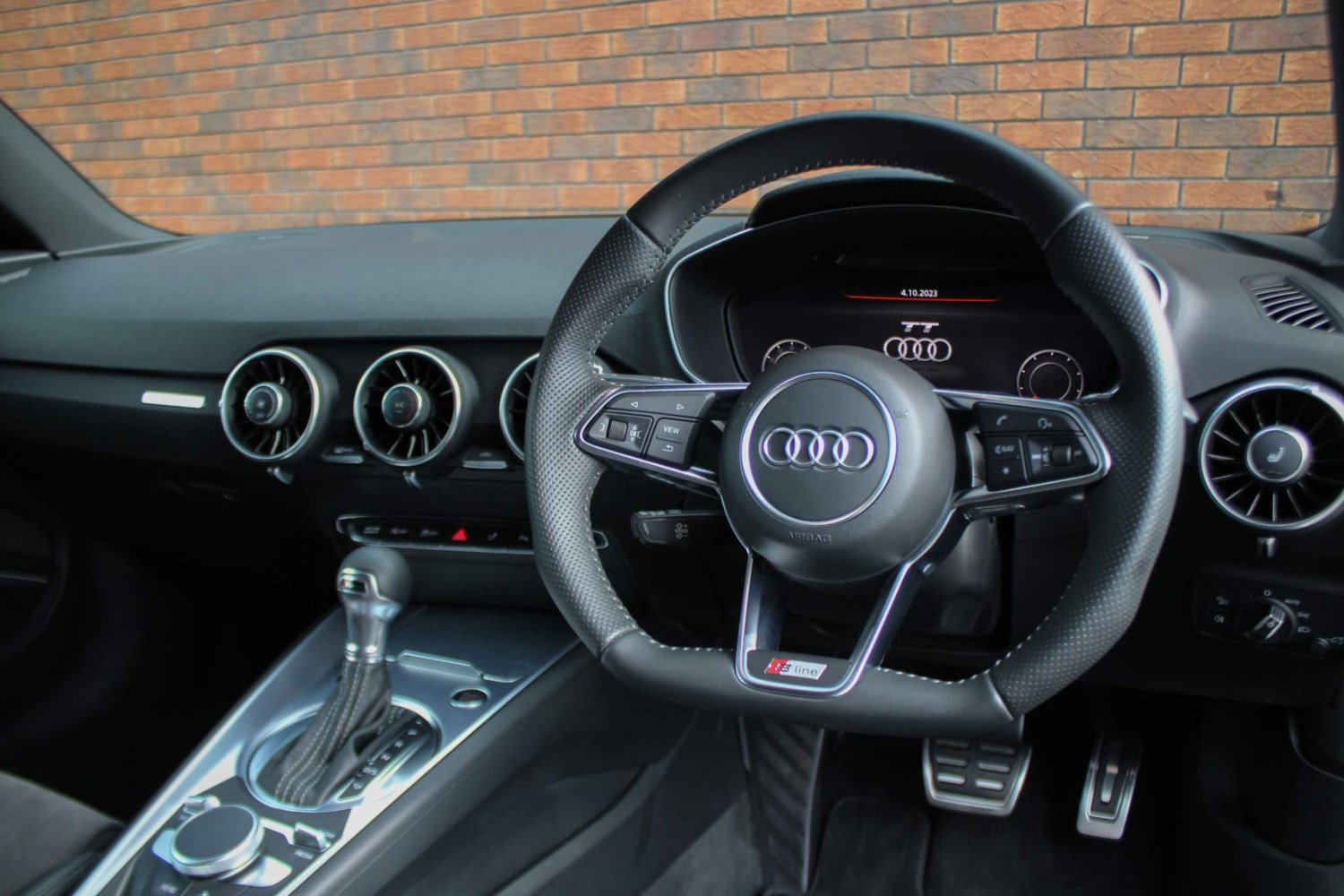 Audi TT Listing Image