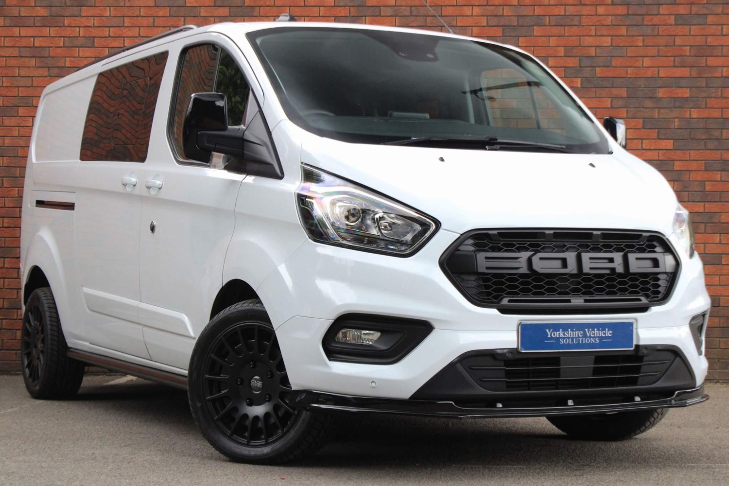 Ford Transit Custom Listing Image