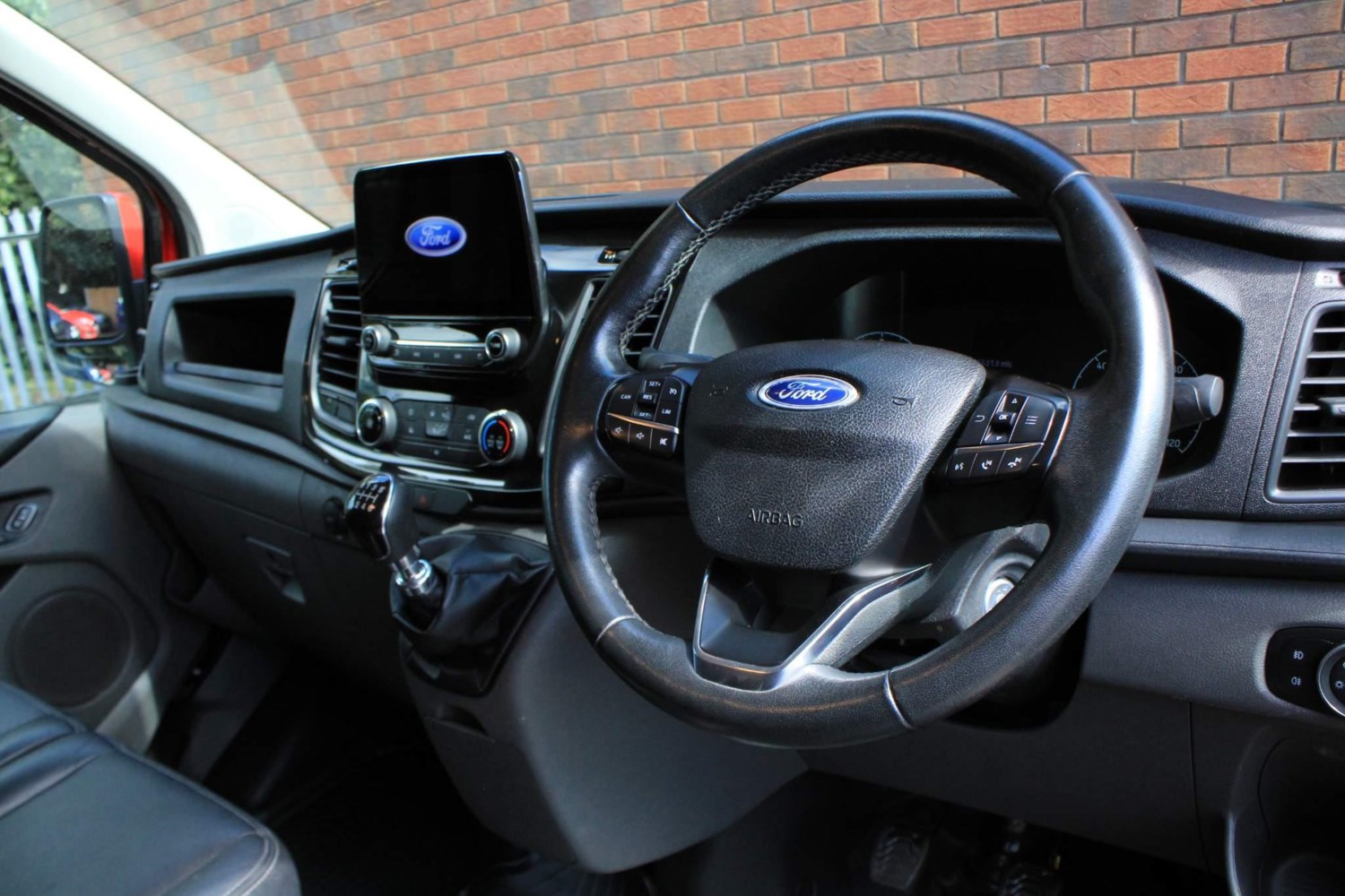 Ford Transit Custom Listing Image