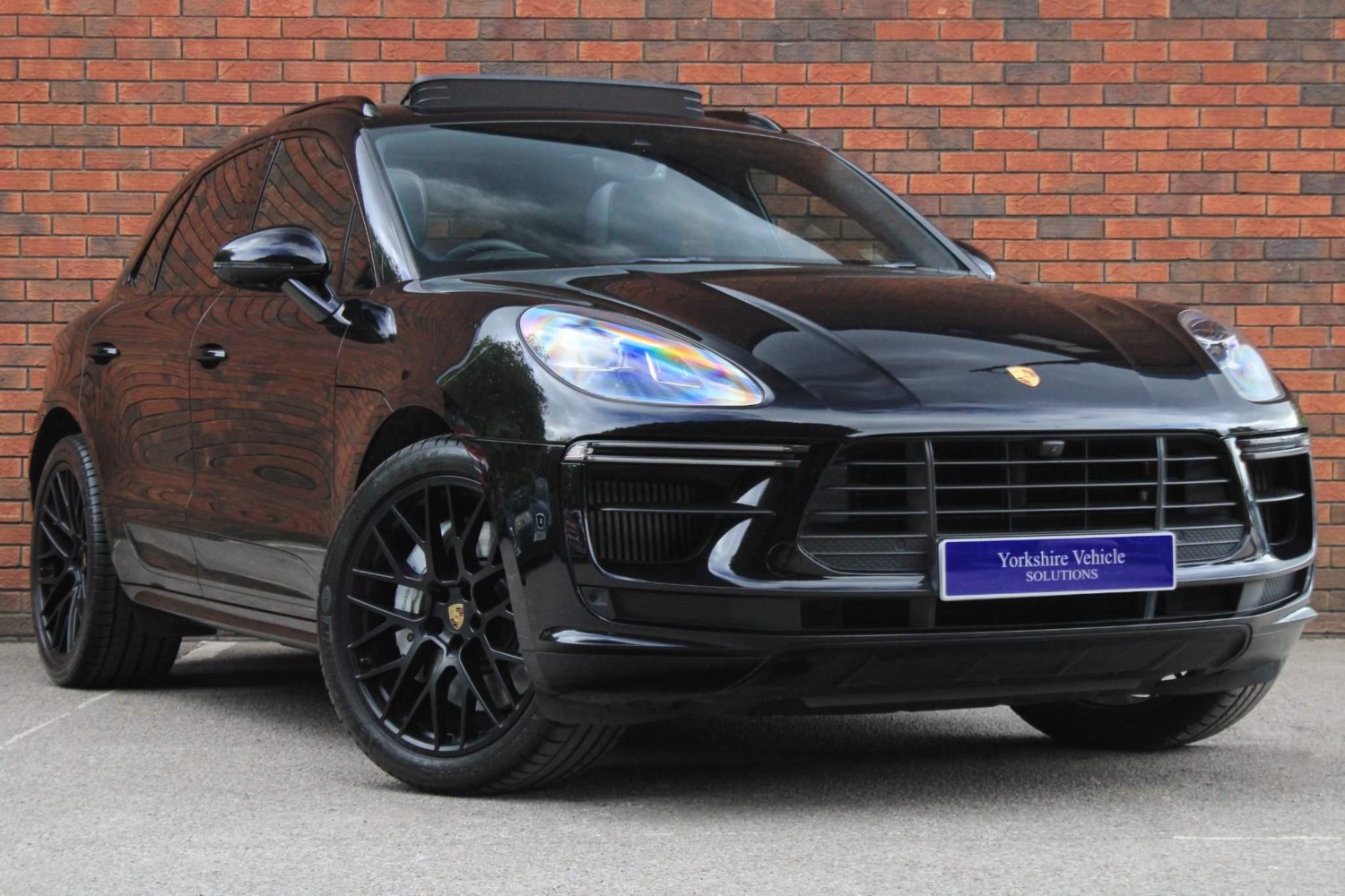 Porsche Macan Listing Image