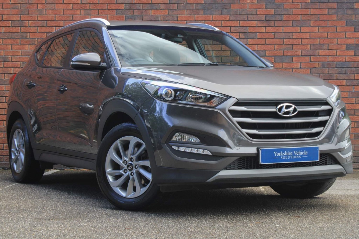 Hyundai TUCSON Listing Image