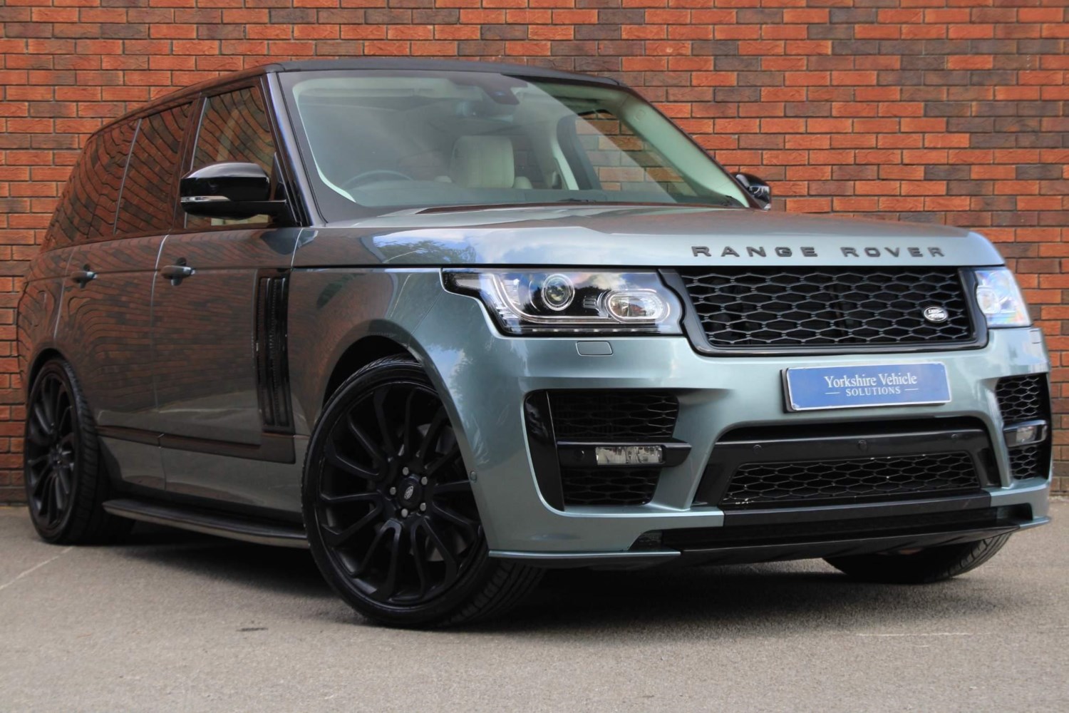 Land Rover Range Rover Listing Image