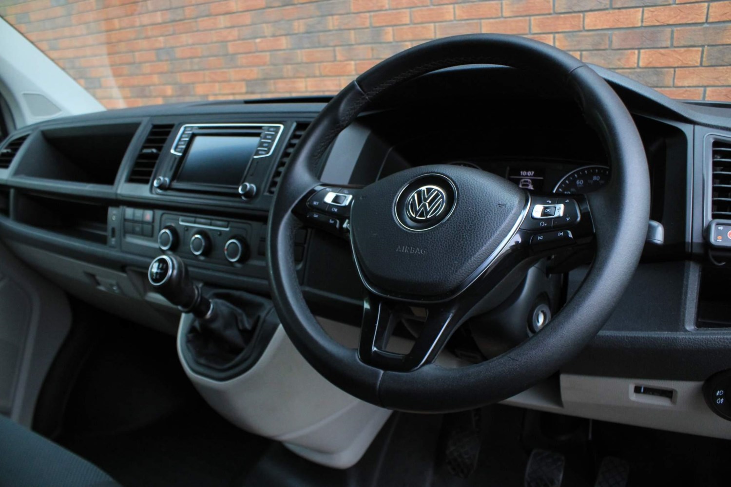 Volkswagen Transporter Listing Image