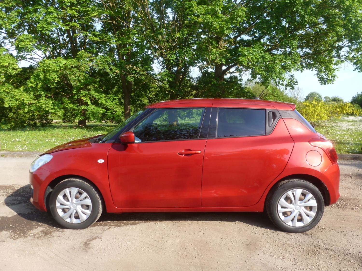 Suzuki Swift Listing Image