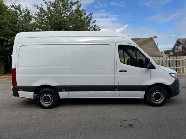 Mercedes-Benz Sprinter Listing Image