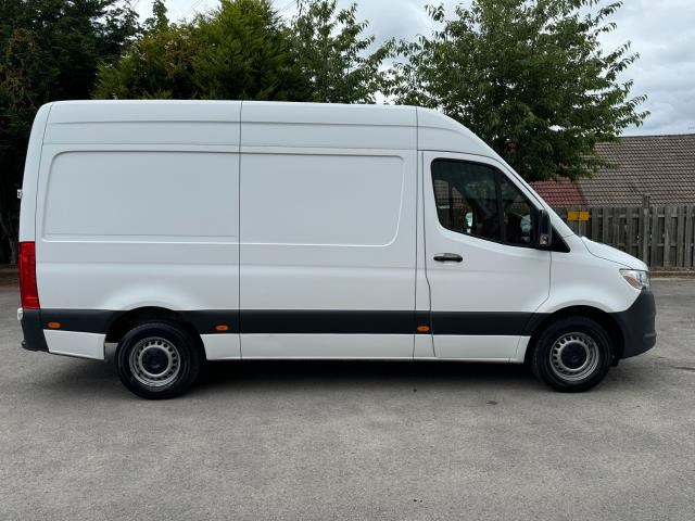 Mercedes-Benz Sprinter Listing Image