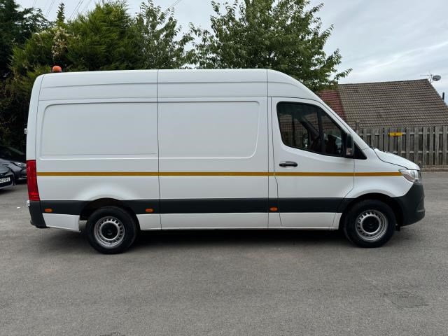 Mercedes-Benz Sprinter Listing Image