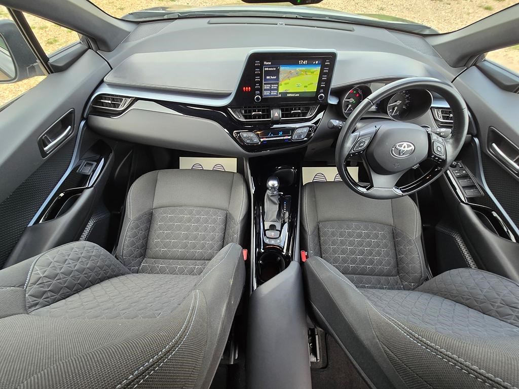 Toyota C-HR Listing Image