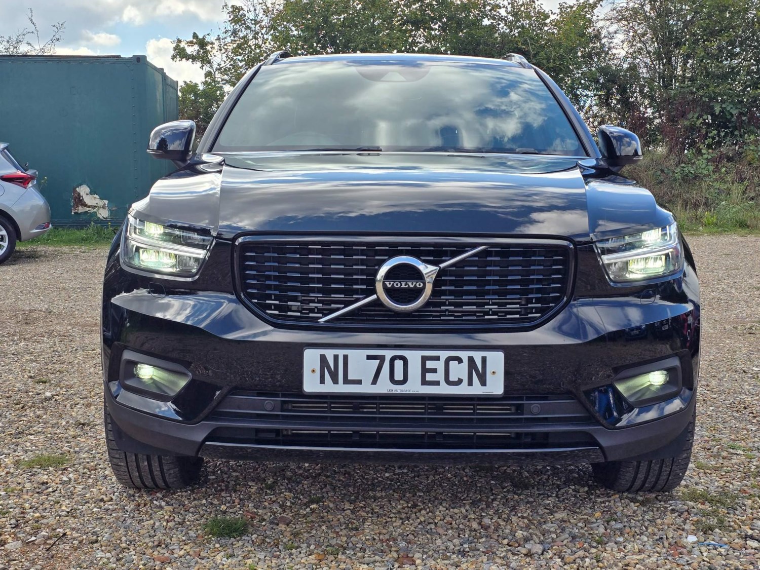 Volvo XC40 Listing Image