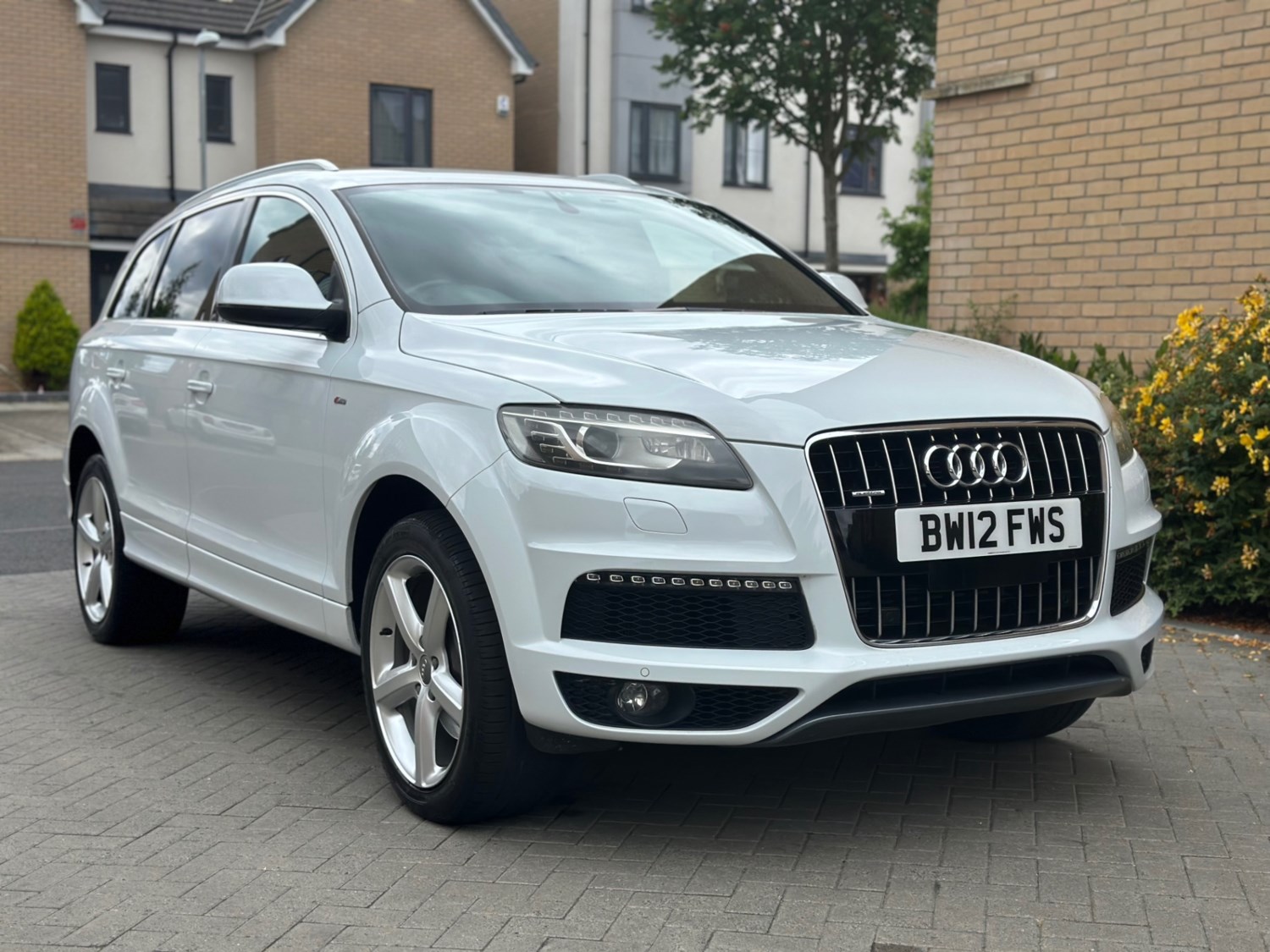 Audi Q7 Listing Image