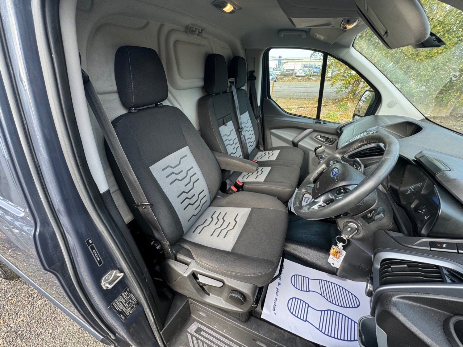 Ford Transit Custom Listing Image