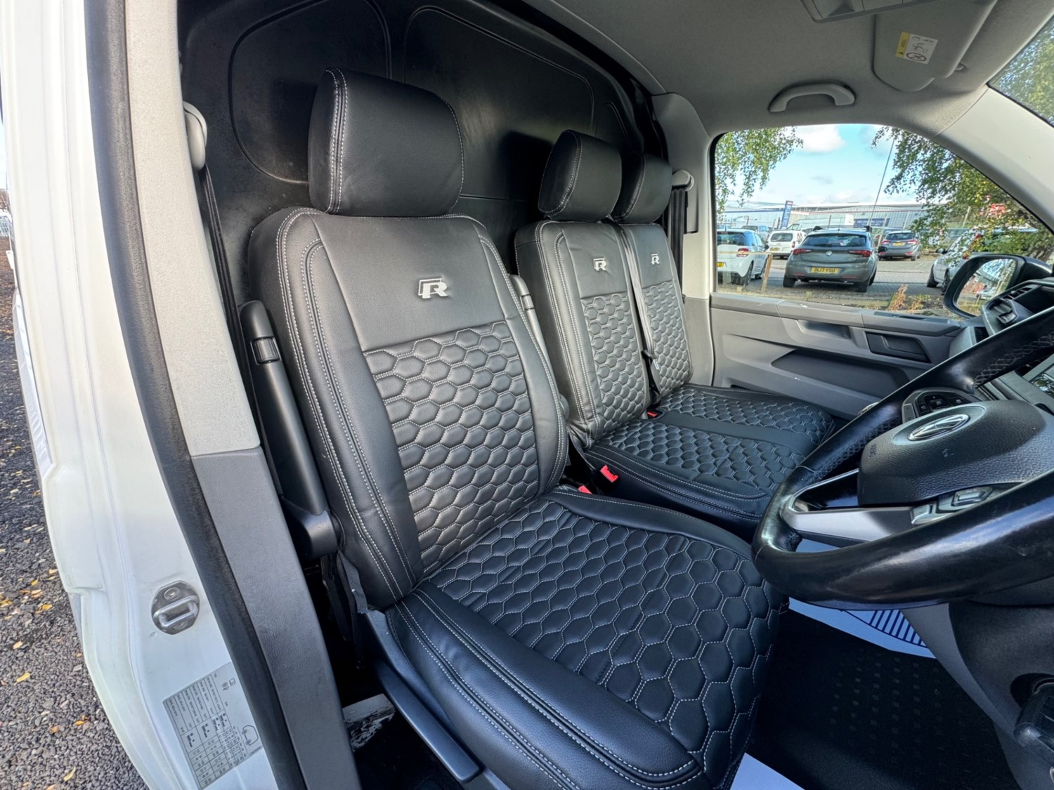 Volkswagen Transporter Listing Image