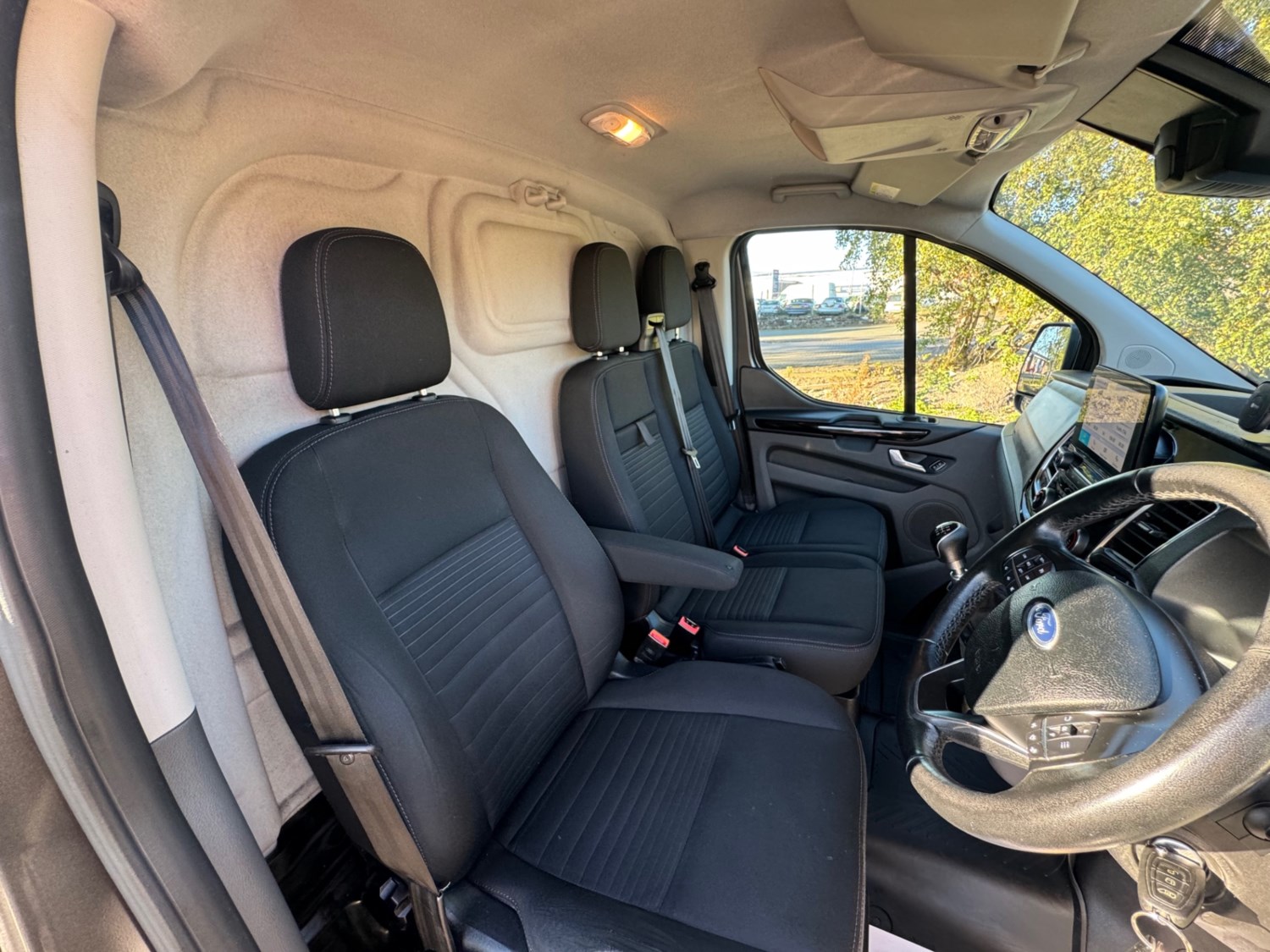 Ford Transit Custom Listing Image