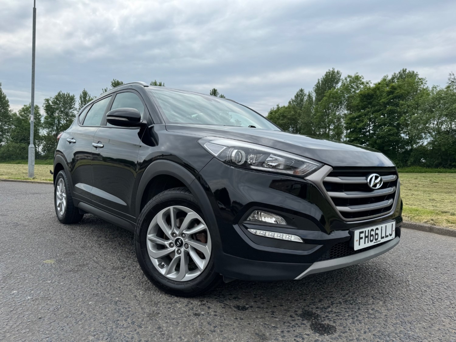 Hyundai TUCSON Listing Image