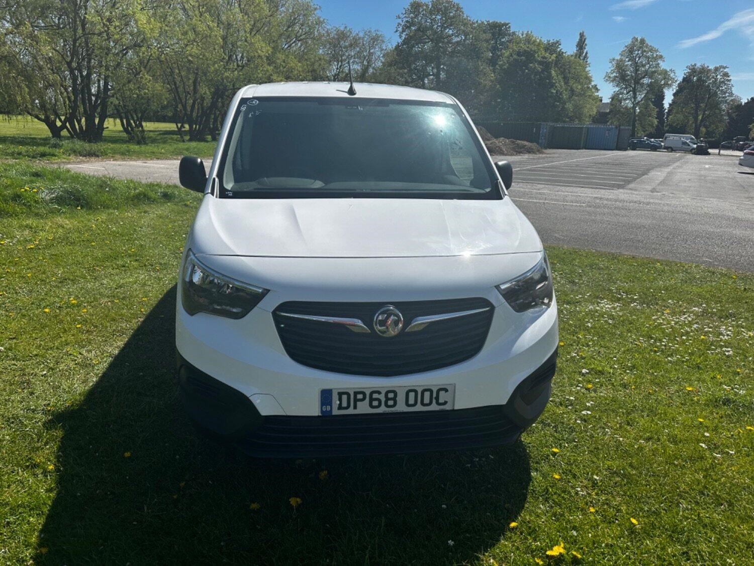 Vauxhall Combo Listing Image