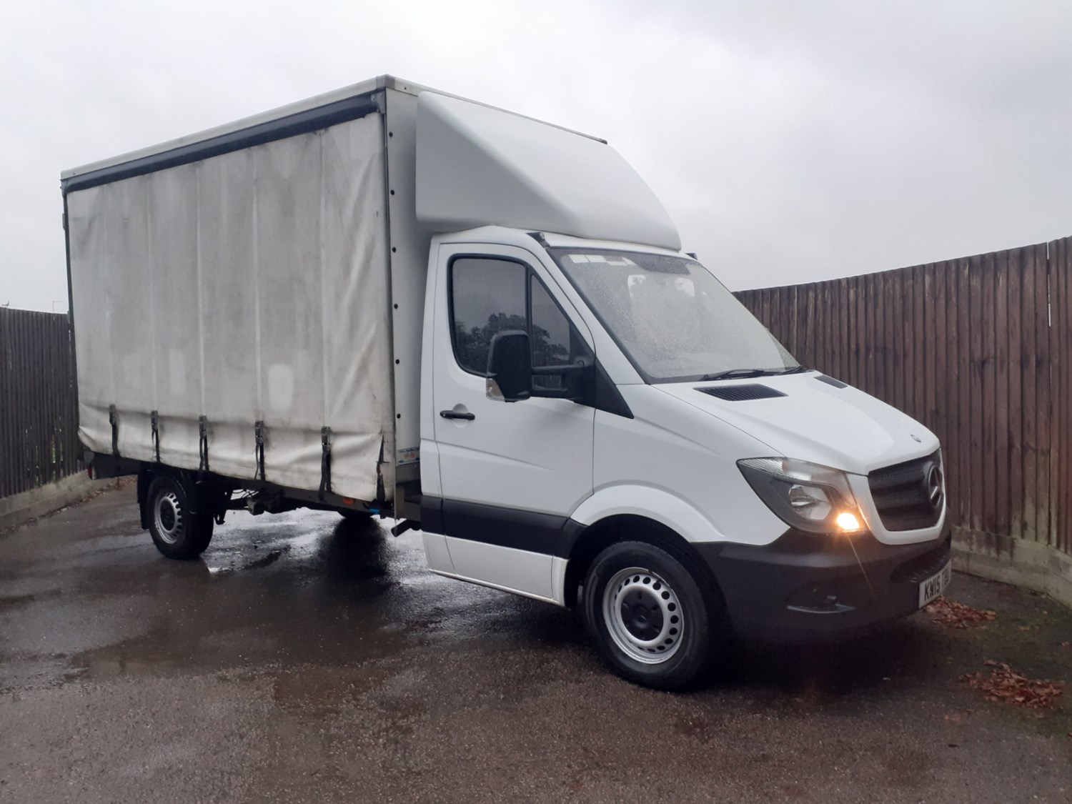 Mercedes-Benz Sprinter Listing Image