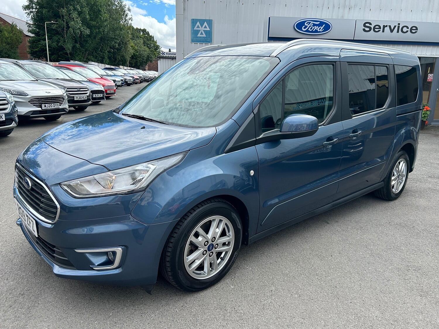 Ford Grand Tourneo Connect Listing Image