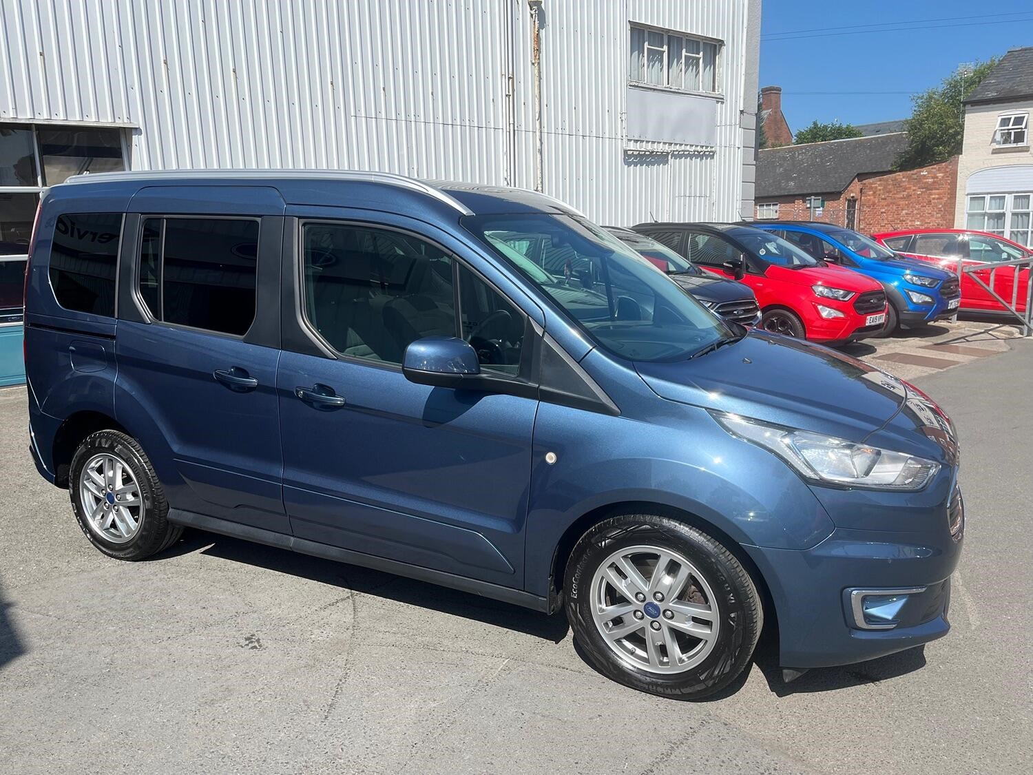 Ford Tourneo Connect Listing Image