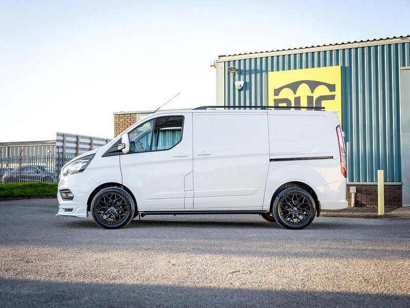 Ford Transit Custom Listing Image