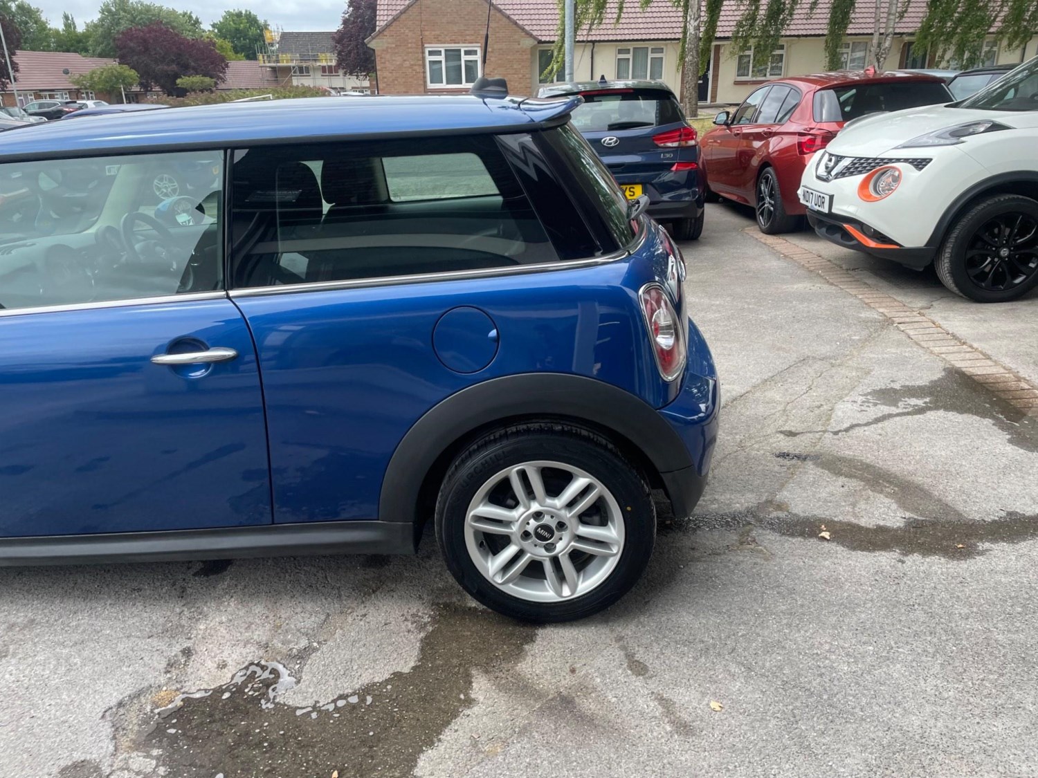 MINI Hatch Listing Image