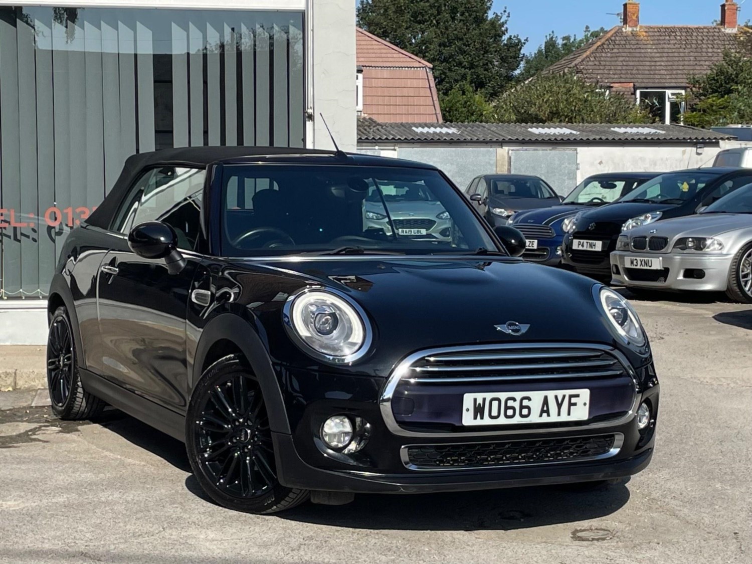 MINI Convertible Listing Image