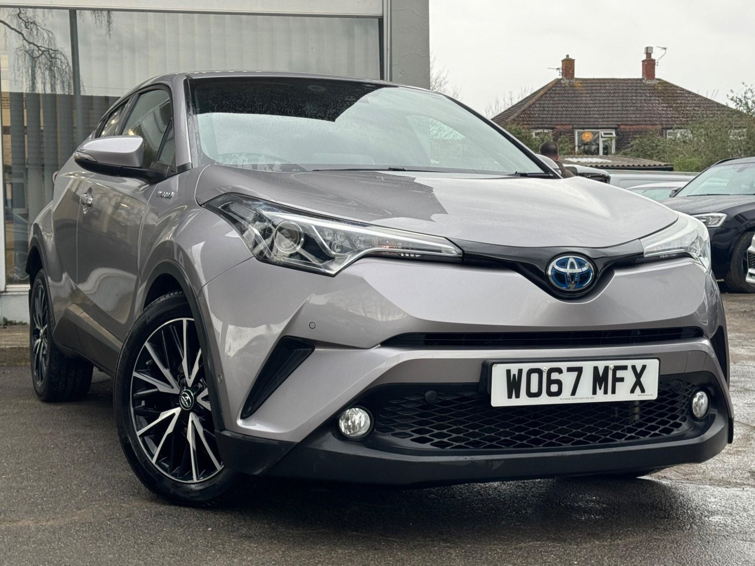 Toyota C-HR Listing Image