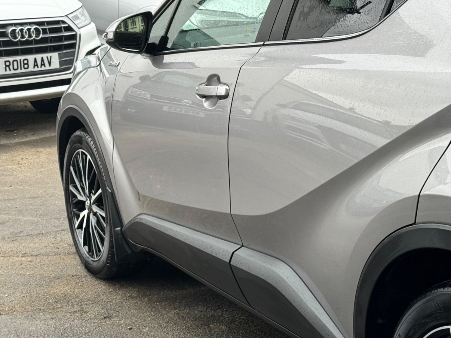 Toyota C-HR Listing Image