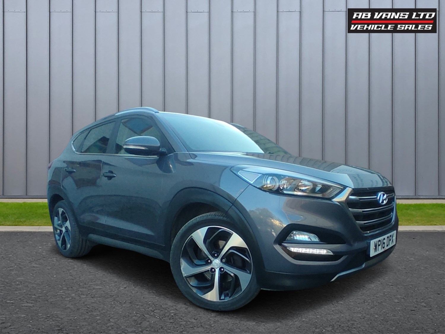 Hyundai TUCSON Listing Image