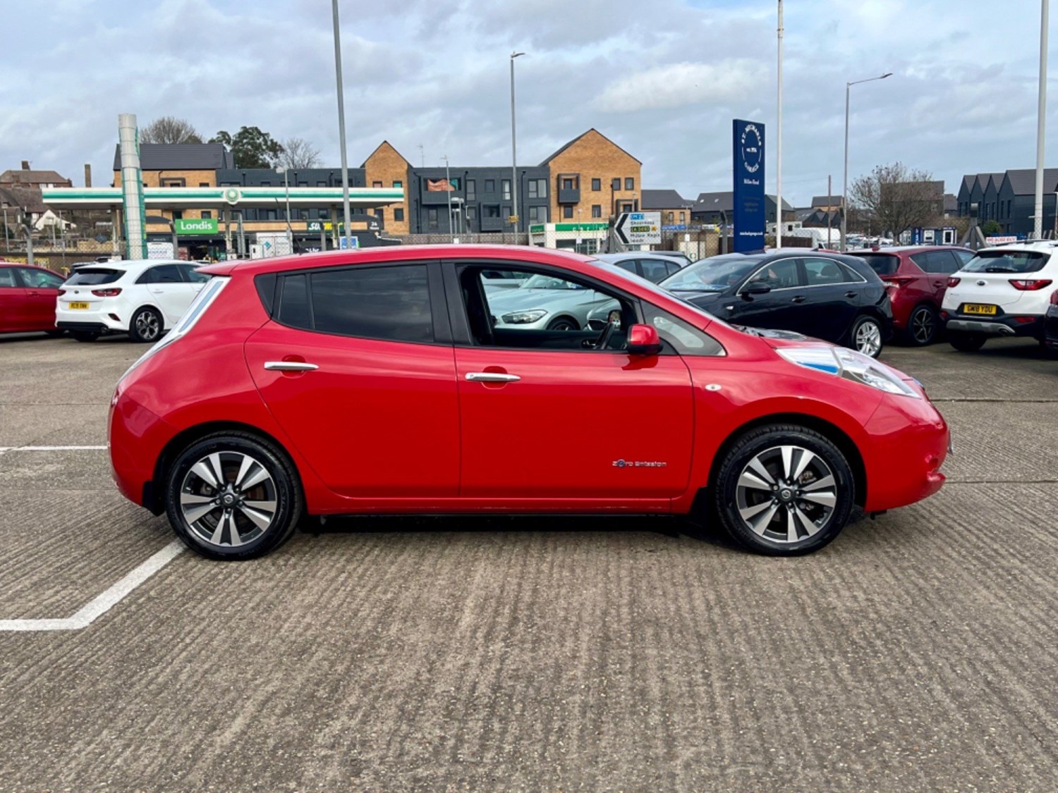 Nissan Leaf Listing Image