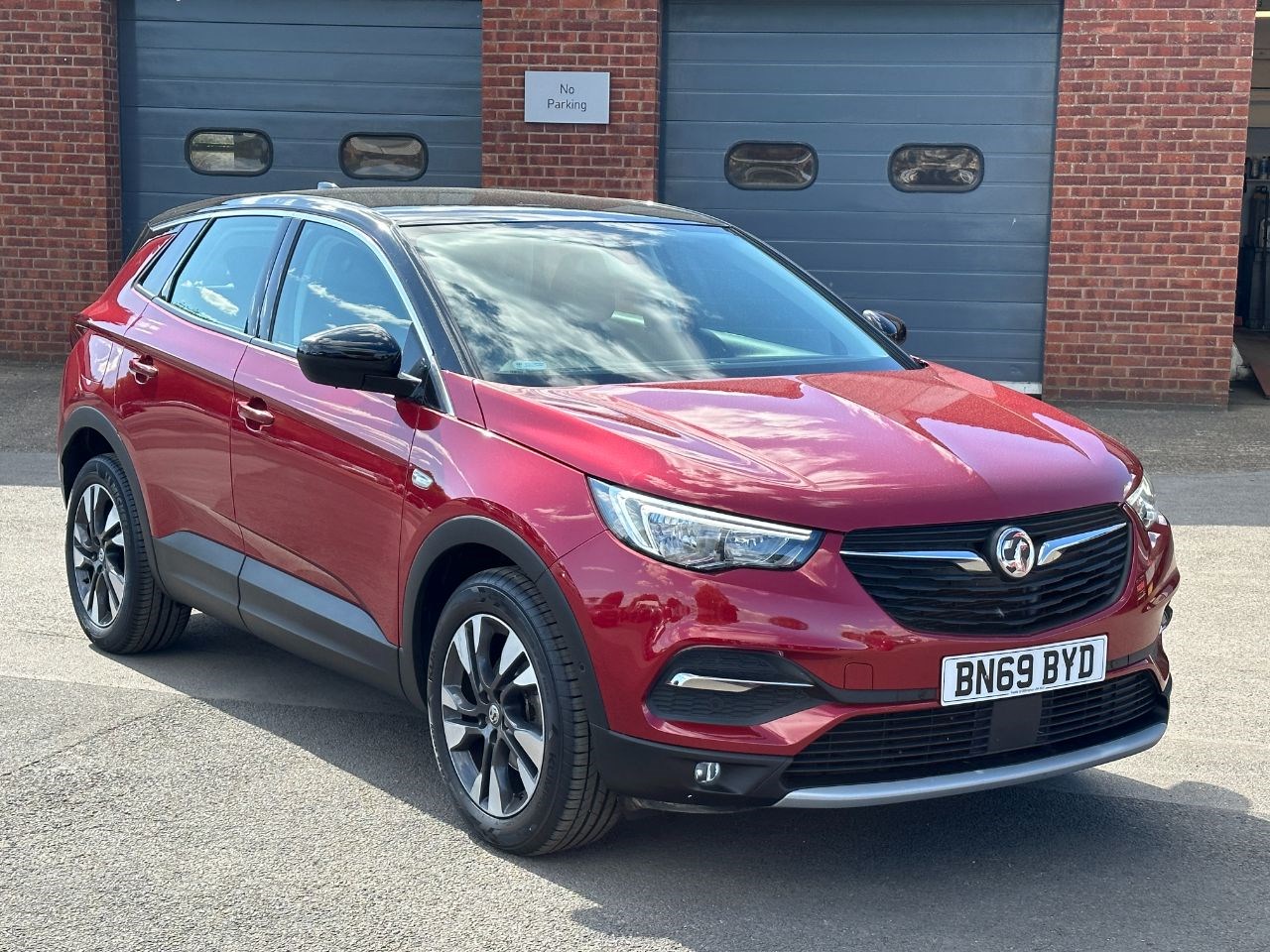 Vauxhall Grandland X Listing Image