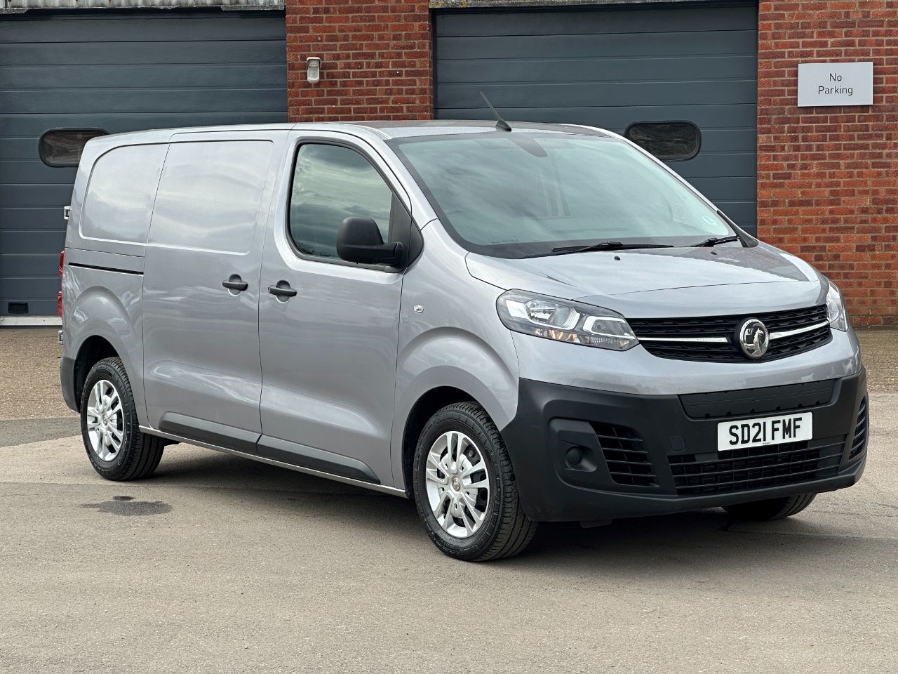 Vauxhall Vivaro Listing Image